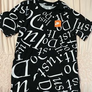 Nike Just Do It Tee - L